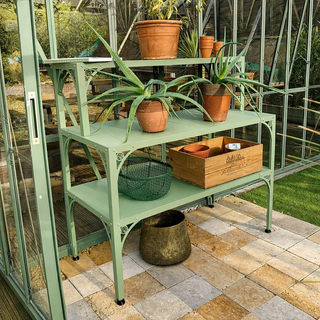 Classique mit Giebelspitze